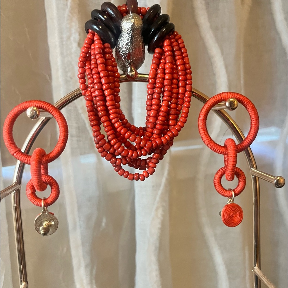 Vibrant Orange Bohemian Boho Resort style stretchy Bracelet and Earring Set. - Picture 5 of 8